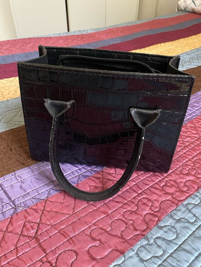 Bolso negro pequeño