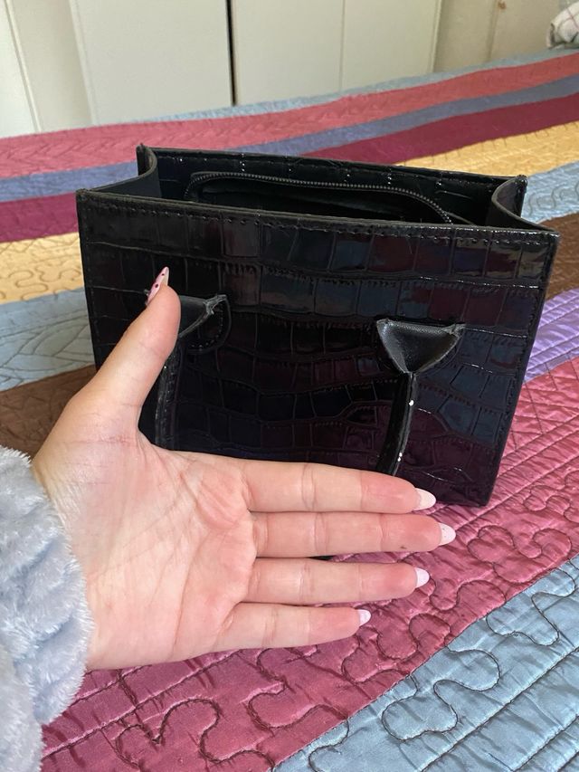 Bolso negro pequeño