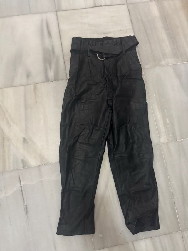 Pantalones negros Stradivarius y Pull&Bear