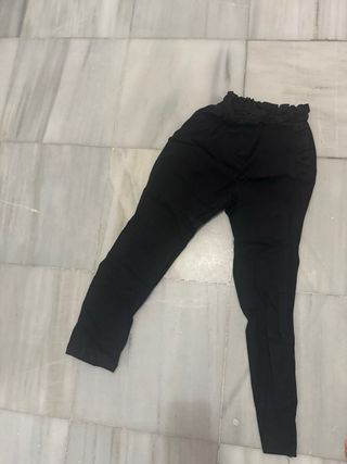 Pantalones negros Stradivarius y Pull&Bear