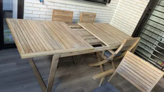 Mesa extensible Acacia + 4 sillas