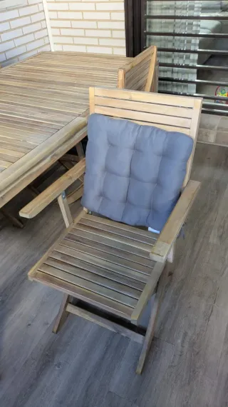 Mesa extensible Acacia + 4 sillas