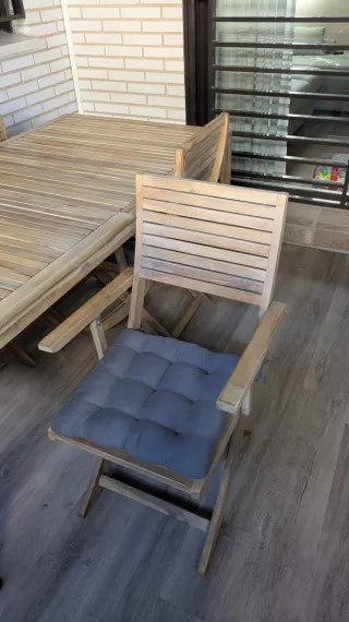 Mesa extensible Acacia + 4 sillas