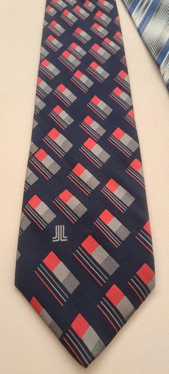 Lote 2 corbatas Lanvin y de Itay.