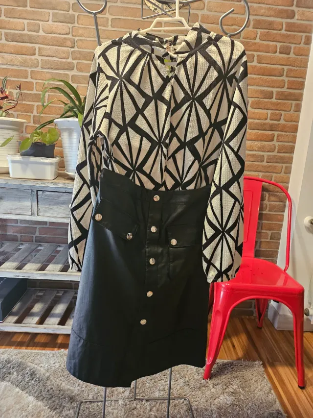 Conjunto Blusa y Falda Estampada