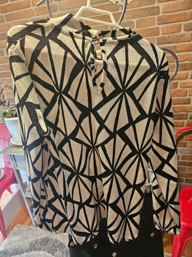 Conjunto Blusa y Falda Estampada