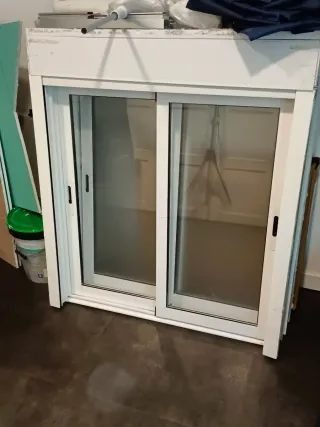 2 Ventanas aluminio con persiana