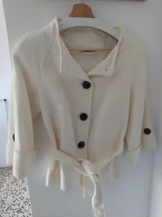 Chaqueta vestir color crudo