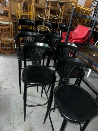 Taburetes altos negros - 12€ c/u en buen estado