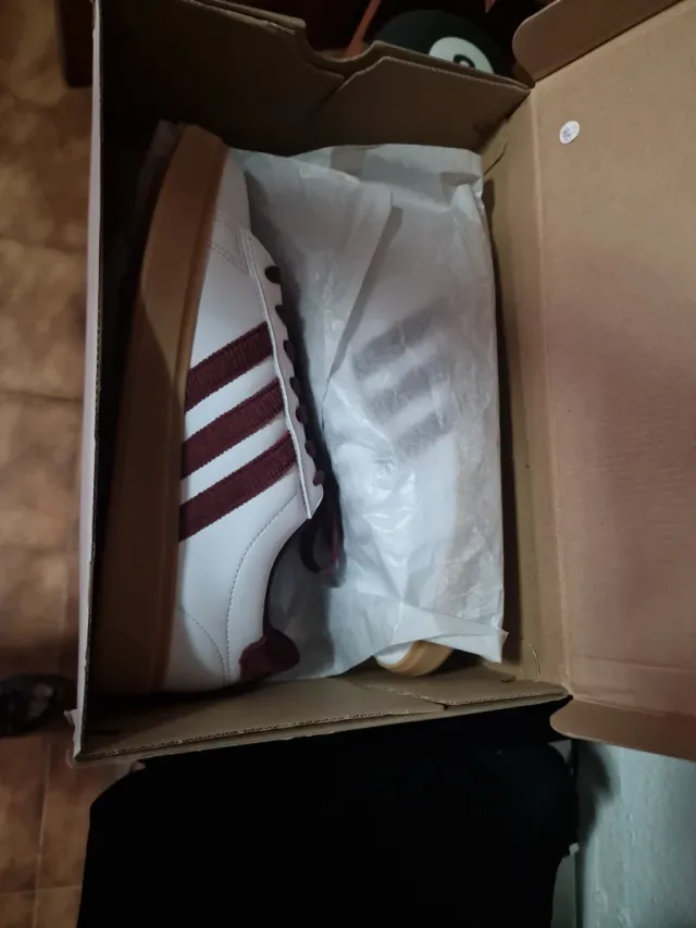 Sneakers Adidas Bianche e Marroni