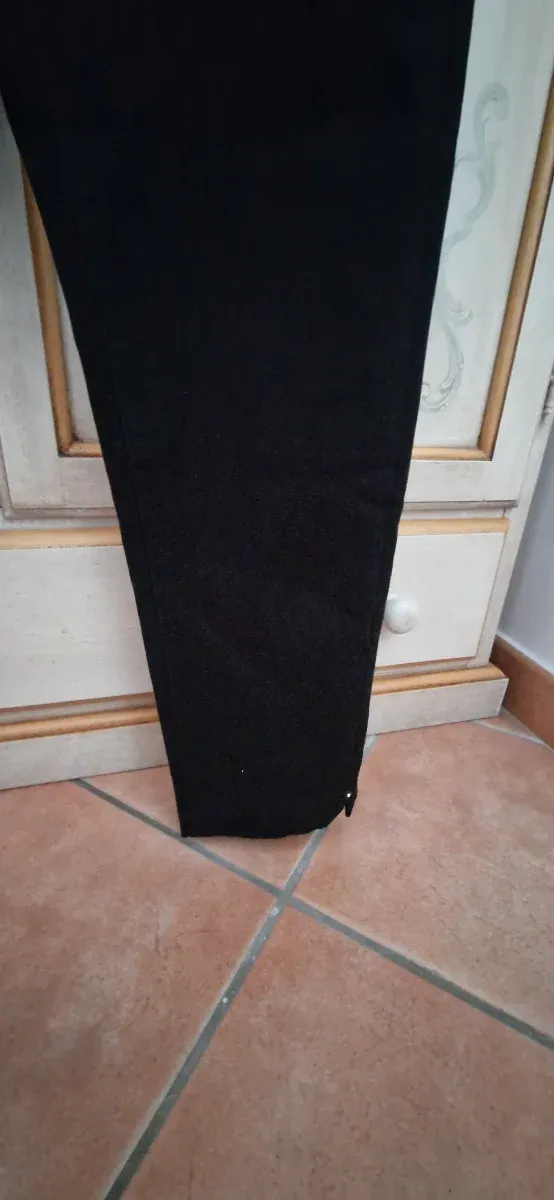 Pantaloni neri donna