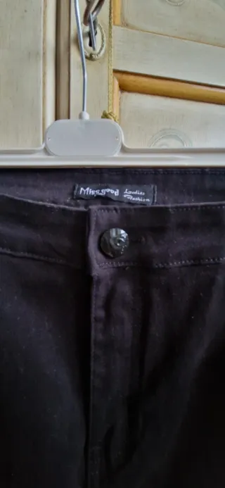 Pantaloni neri donna