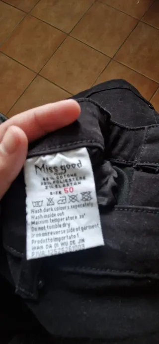 Pantaloni neri donna