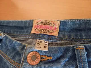 Pantalón corto vaquero Bershka