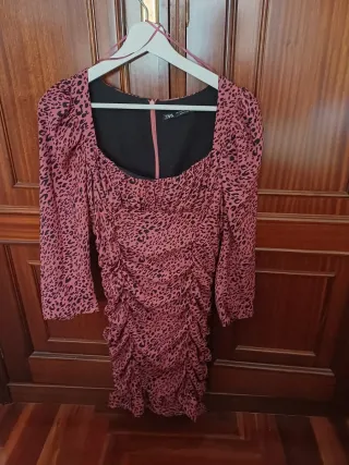 Vestido Zara estampado animal print,y vestido pack