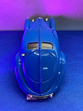 COCHE ESCALA 1:24 BUGATTI ATLÁNTICO 1936 BURAGO