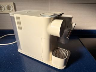 Cafetera Nespresso Lattissima One