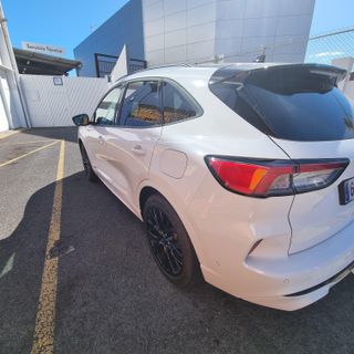 Ford Kuga 2023 HIBRIDO
