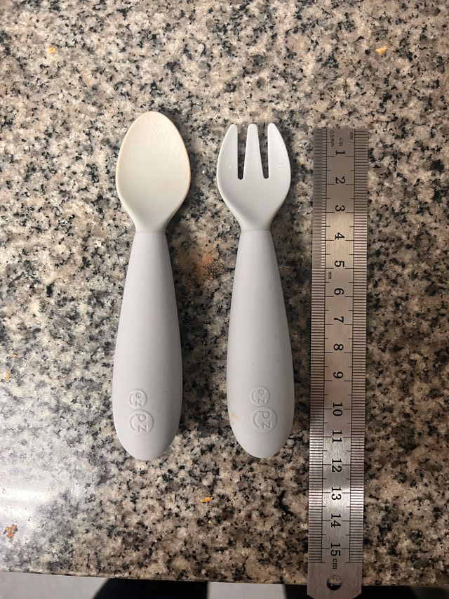 Cubiertos infantiles EZPZ silicona