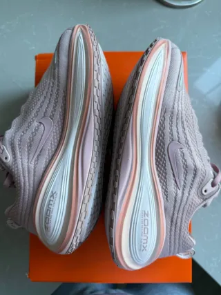 Nike Vomero Plus Rosa Mujer Talla 38