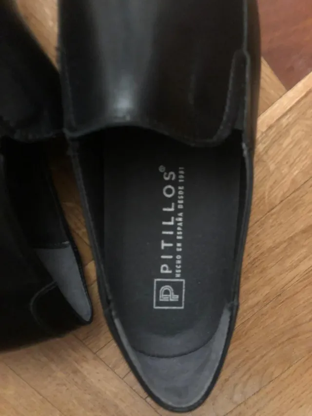 Zapatos de piel negros PITILLOS