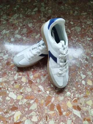 Zapatillas niño casuales blancas/azules/negras