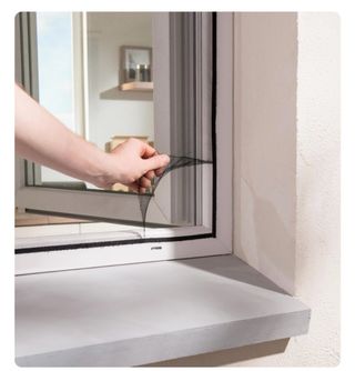 Mosquitera Adhesiva 180x150cm Negra