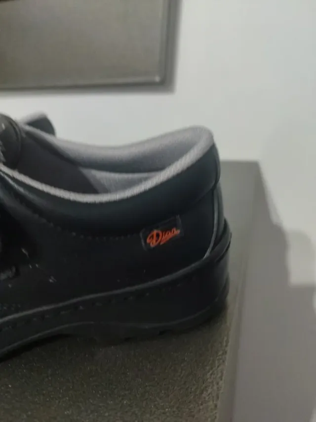 Zapatos de trabajo negros