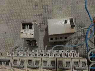 Lote 10 Interruptores Diferenciales Siemens