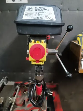 Taladro de columna TR130G.