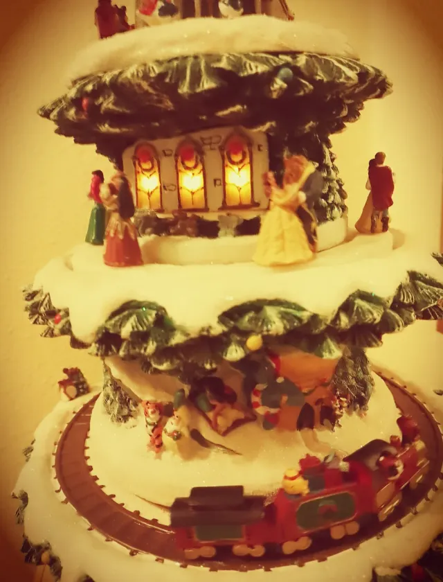 Árbol Disney Navideño con Luces y Sonido