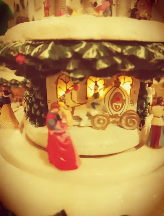 Árbol Disney Navideño con Luces y Sonido