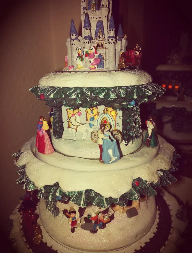 Árbol Disney Navideño con Luces y Sonido