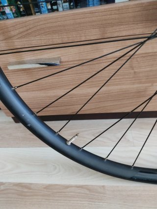 Rueda 29 delantera Boost  30 mm