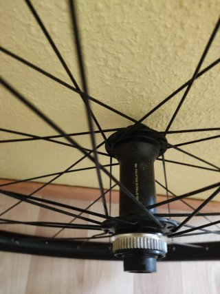 Rueda 29 delantera Boost  30 mm. Center lock