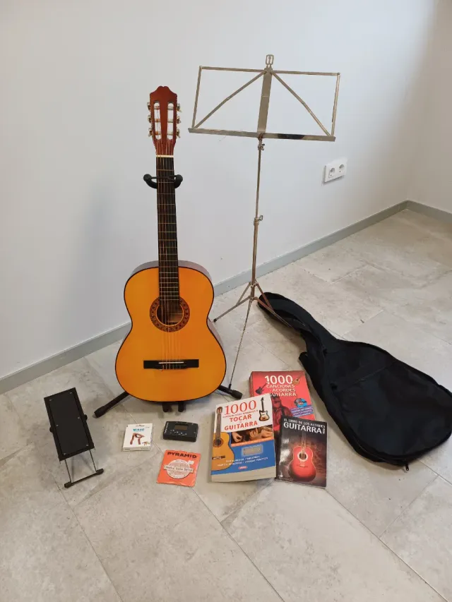 Guitarra Clásica Completa con Accesorios