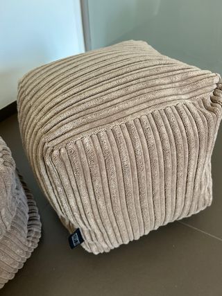 Pufs de pana beige (2 unidades)