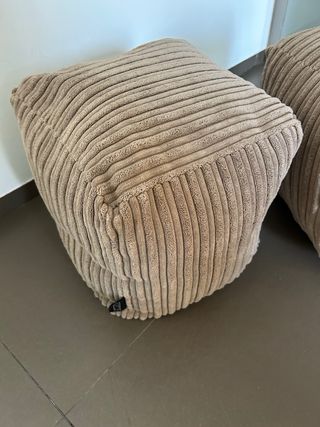 Pufs de pana beige (2 unidades)