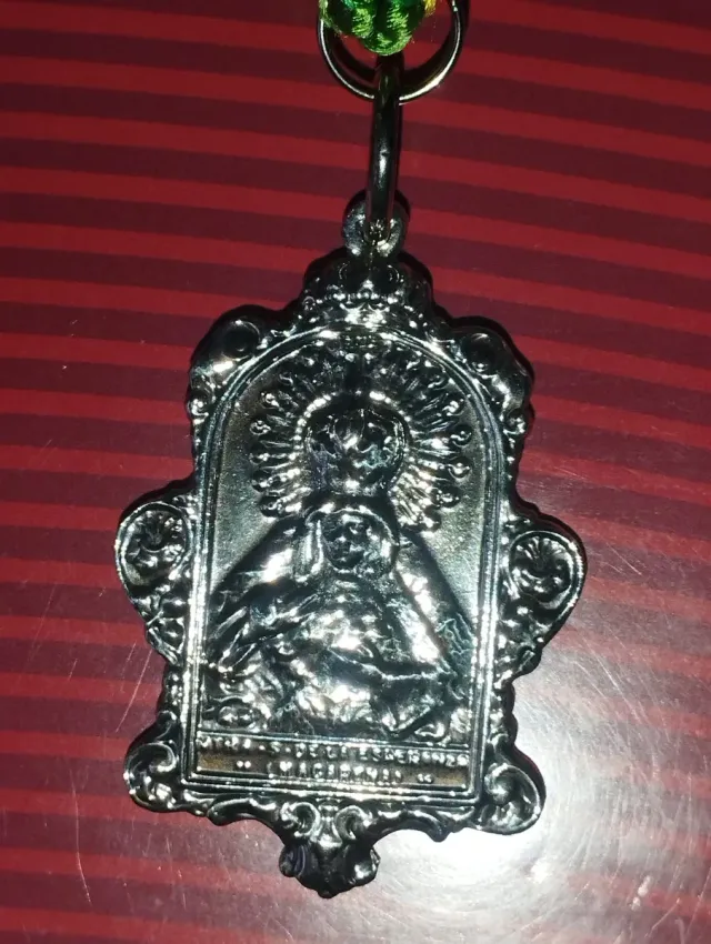 Incensario R. Betis y Medalla Macarena (SEVILLA)