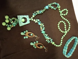 Conjunto collar, pendientes y pulsera turquesa