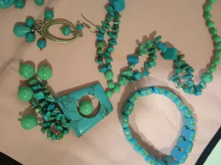 Conjunto collar, pendientes y pulsera turquesa