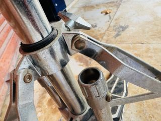 Soporte Hi-Hat Robusto 1980s Batería Charles