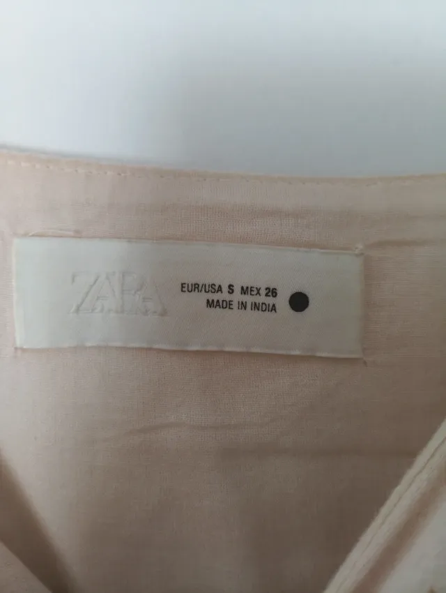 Vestido ZARA beige bordado