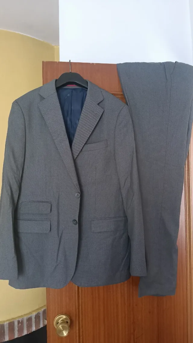 Traje de chaqueta gris Alvaro Moreno