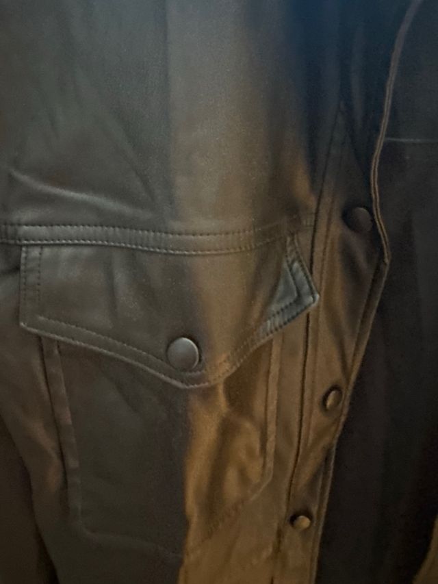 Chaqueta Bershka negra