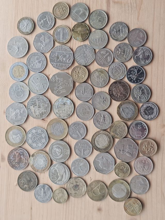 Lote 63 monedas antiguas extranjeras