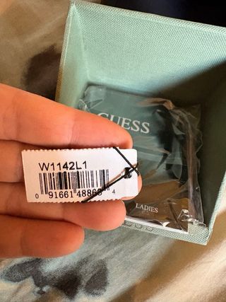 Reloj Guess Mujer Plata y Blanco