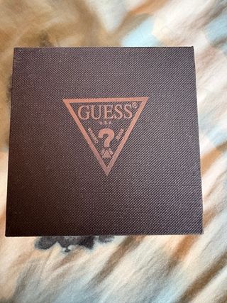 Reloj Guess Mujer Plata y Blanco