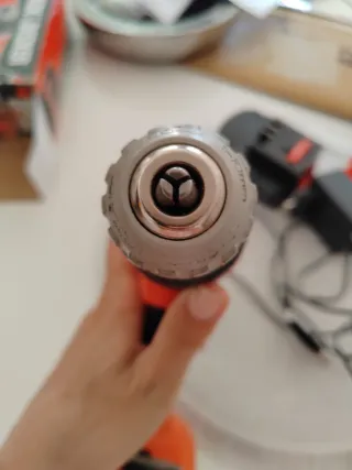 Taladro Atornillador inalámbrico Black&Decker 12V