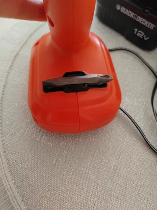 Taladro Atornillador inalámbrico Black&Decker 12V